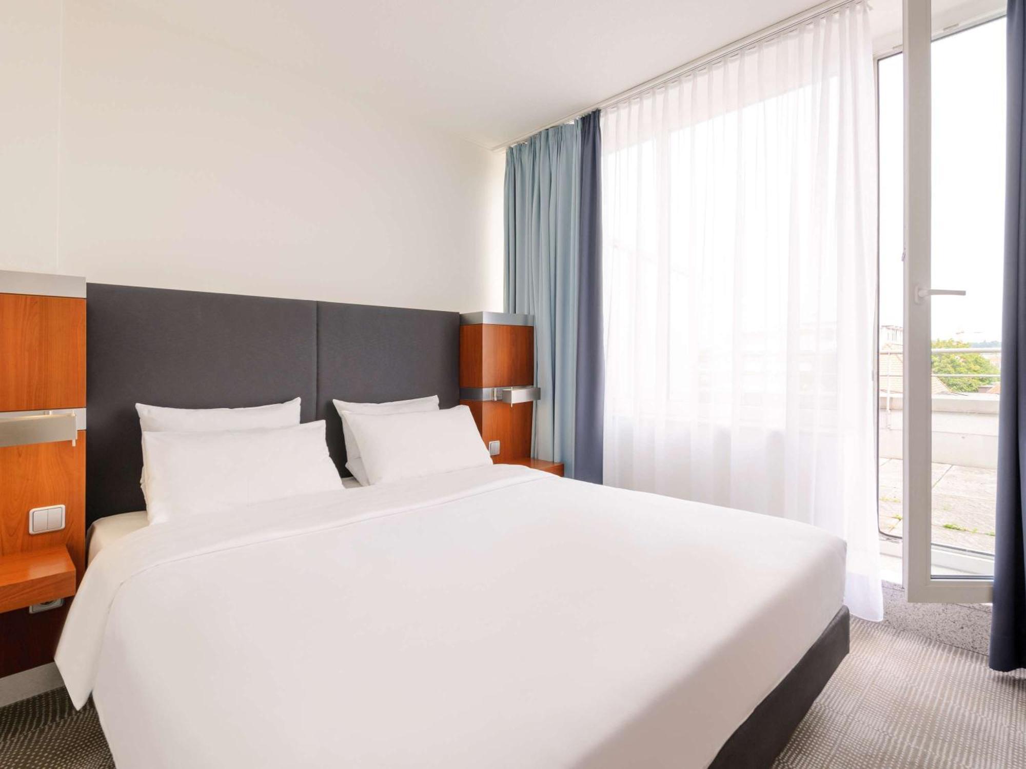 Novotel Эрланген Экстерьер фото
